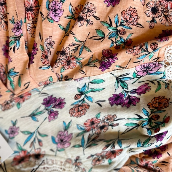 Disty Floral orange blouse - Picture 2 of 4